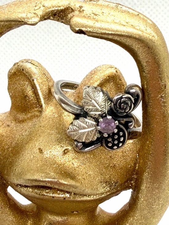 Jewelry - Sterling Silver & Black Hills Gold Plated Floral Leaf Ring with Purple Stone